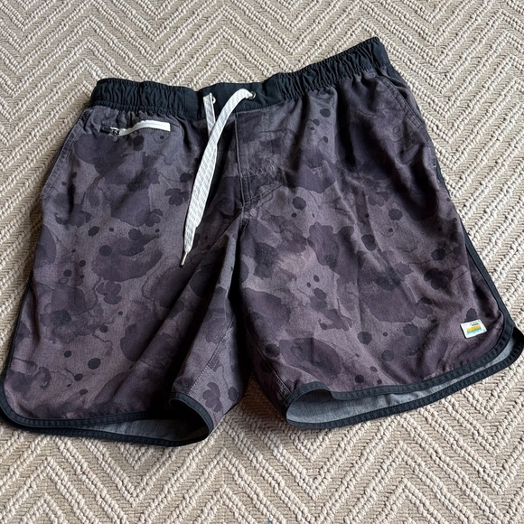 Vuori Other - Vuori size small shorts unlined